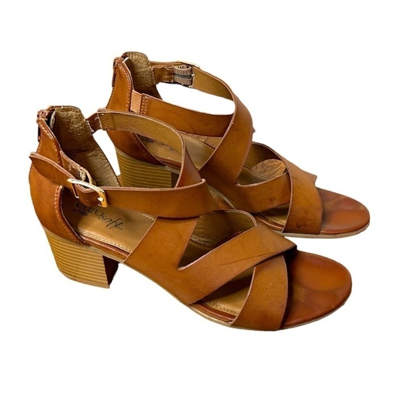 EUROSOFT Aleah Leather Strappy Gladiator Sandals - Picture 5 of 10